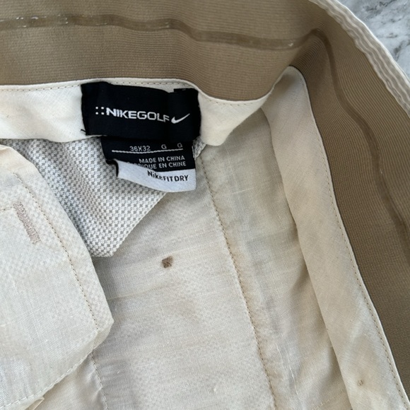 Nike golf NikeFit Dry 36x32 is great shape. - Picture 2 of 3